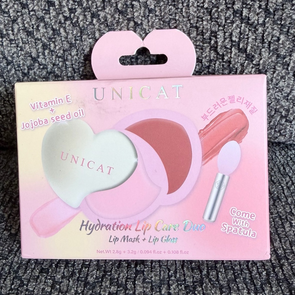 Unicat Hydration Lip Care Duo- lip mask and gloss -NWT
